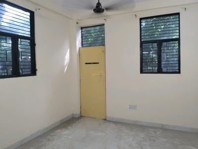 Bedroom Image of 1000 Sq.ft 3 BHK Apartment / Flat for sale in Sector 13 Rohini New Delhi for Rs. 16500000