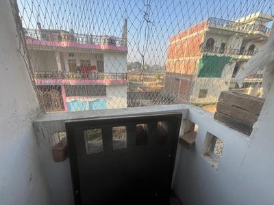 Balcony Image of 700 Sq.ft 2.5 BHK Apartment / Flat for rent in Bharuhana Mirzapur for Rs. 7499
