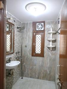 Common Bathroom Image of 1800 Sq.ft 3 BHK Apartment / Flat for sale in Sanmati Kunj, Sector 6 Dwarka New Delhi for Rs. 30500000