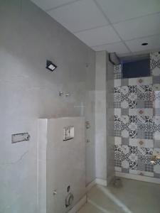 Common Bathroom Image of 1450 Sq.ft 3 BHK Apartment / Flat for sale in Sector 73 Noida for Rs. 6500000