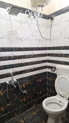 Bathroom Image of 500 Sq.ft 1 BHK Builder Floor for rent in Bommanahalli Bengaluru for Rs. 18000