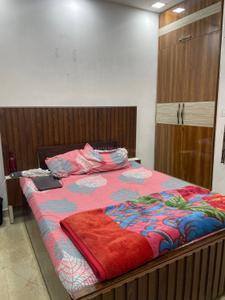Bedroom Image of 900 Sq.ft 1 BHK Independent House for rent in West Shalimar Bagh RWA, Shalimar Bagh New Delhi for Rs. 25000