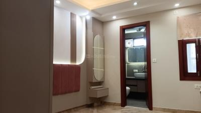 Bedroom Image of 1350 Sq.ft 3 BHK Builder Floor for sale in Anand Vihar New Delhi for Rs. 24500000