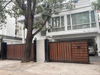 Image of 4200 Sq.ft Residential Plot / Land for sale in Anna Nagar, Chennai for Rs. 177500000