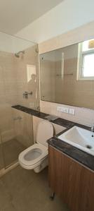 Bathroom Image of 1600 Sq.ft 3 BHK Apartment / Flat for sale in DLF The Primus, Sector 82A Gurgaon for Rs. 28500000