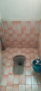 Bathroom Image of 600 Sq.ft 1 BHK Apartment / Flat for rent in Kothrud Pune for Rs. 18000