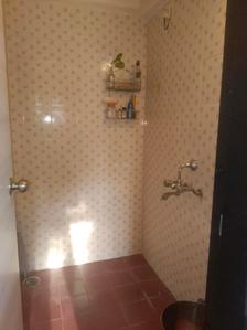 Common Bathroom One Image of 525 Sq.ft 1 BHK Apartment / Flat for sale in Lokhandwala Green Hills CHS, Kandivali East Mumbai for Rs. 12000000