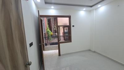 Bedroom Image of 675 Sq.ft 3 BHK Builder Floor for sale in Laxmi Nagar New Delhi for Rs. 6800000