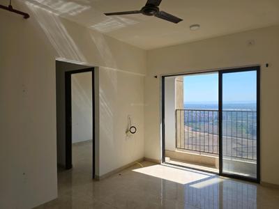 Living Room Image of 980 Sq.ft 2 BHK Apartment / Flat for sale in Sunteck One World, Naigaon East Naigaon for Rs. 5500000
