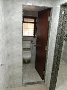 Bathroom Image of 960 Sq.ft 2 BHK Apartment / Flat for rent in Poonam Apartments, Worli Mumbai for Rs. 129000
