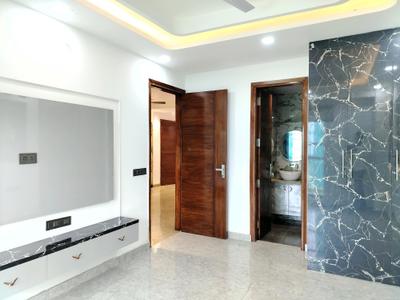 Bedroom Image of 2200 Sq.ft 3 BHK Builder Floor for sale in Ansal Api Esencia, Sector 67 Gurgaon for Rs. 24000000