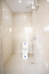 Bathroom Image of 1123 Sq.ft 2 BHK Apartment / Flat for sale in Badrish Colony Dehradun for Rs. 5800000