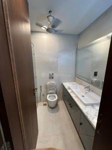Bathroom Image of 1800 Sq.ft 4 BHK Builder Floor for sale in Safdarjung Enclave New Delhi for Rs. 60000000