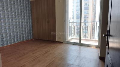 Bedroom Image of 1790 Sq.ft 3.5 BHK Apartment / Flat for rent in Assotech The Nest, Crossings Republik Ghaziabad for Rs. 23000