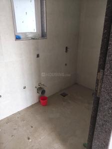 Bathroom Image of 1050 Sq.ft 2 BHK Apartment / Flat for sale in Puraniks City Reserva Phase 1, Kasarvadavali Thane for Rs. 10000000
