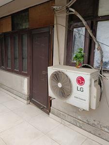 Balcony Image of RoomSoom Pg in Sector 15, Noida