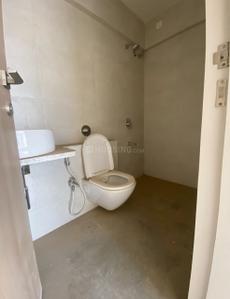Bathroom Image of 481 Sq.ft 2 BHK Apartment / Flat for sale in Prabhadevi Mumbai for Rs. 22500000