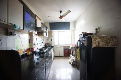 Kitchen Image of 950 Sq.ft 2 BHK Apartment / Flat for sale in Vishrantwadi Pune for Rs. 7500000