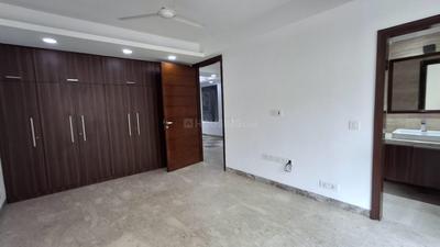 Bedroom Image of 2250 Sq.ft 3 BHK Builder Floor for rent in Navjeevan Vihar New Delhi for Rs. 130000