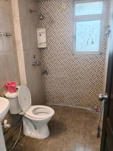 Bathroom Image of 950 Sq.ft 2 BHK Apartment / Flat for rent in Agarwal Associates City Apartment Phase 2 , Wave City Ghaziabad for Rs. 16000