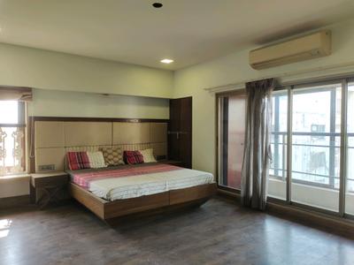 Bedroom Image of 2160 Sq.ft 4 BHK Apartment / Flat for sale in Vile Parle West Mumbai for Rs. 85000000