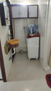 Bathroom Image of 500 Sq.ft 1 BHK Apartment / Flat for rent in Khar West Mumbai for Rs. 75000