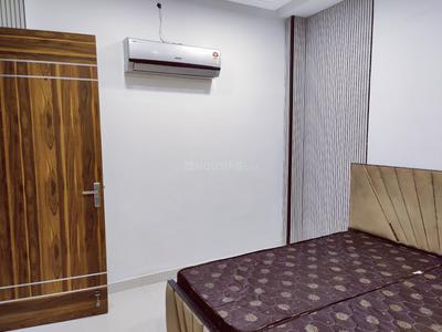 Bedroom Image of 600 Sq.ft 1 BHK Builder Floor for rent in Ramesh Nagar New Delhi for Rs. 25000