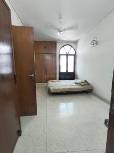 Bedroom Image of 2475 Sq.ft 3 BHK Builder Floor for rent in South Extension II New Delhi for Rs. 70000