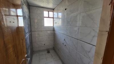 Bathroom Image of 1650 Sq.ft 3 BHK Apartment / Flat for sale in Lal Kuan Ghaziabad for Rs. 6000000