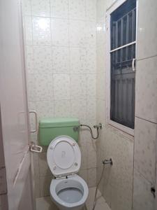 Common Bathroom One Image of 1100 Sq.ft 2 BHK Apartment / Flat for sale in Paschim Vihar New Delhi for Rs. 20000000