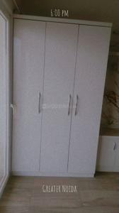 Bedroom Image of 435 Sq.ft 1 RK Apartment / Flat for rent in Paramount Golfforeste Villas, Surajpur Greater Noida for Rs. 14000