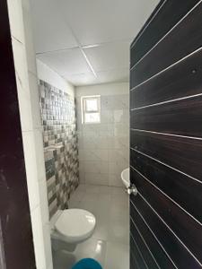 Image of 1240 Sq.ft 3 BHK Apartment / Flat for rent in Cosmos Ashoka Apartment, Milakpur Goojar, Bhiwadi for Rs. 15000