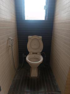 Common Bathroom Image of 923 Sq.ft 2 BHK Apartment / Flat for sale in Kumar Pebble Park, Hadapsar Pune for Rs. 5800000