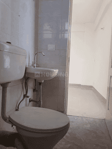 Bathroom Image of 650 Sq.ft 2 BHK Apartment / Flat for sale in Ramsons Kshitij, Sector 95 Gurgaon for Rs. 4900000