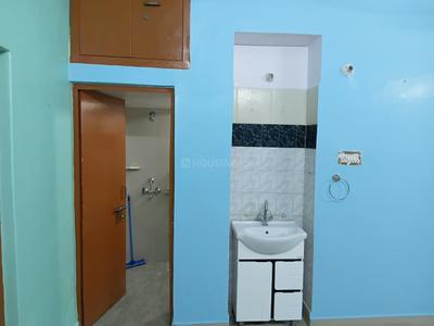Bathroom Image of 1500 Sq.ft 2 BHK Duplex for rent in Silicon Indra, Indira Nagar Lucknow for Rs. 16000
