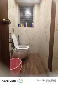 Bathroom Image of 650 Sq.ft 1 BHK Apartment / Flat for sale in Queenstown Springs, Ghansoli Navi Mumbai for Rs. 12100000