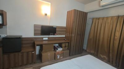 Bedroom Image of 435 Sq.ft 1 RK Apartment / Flat for rent in Paramount Pine And Oak Studio, Surajpur Greater Noida for Rs. 15000