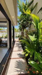 Balcony Image of 6300 Sq.ft 4.5 BHK Independent House for sale in Neelankarai Chennai for Rs. 90000000