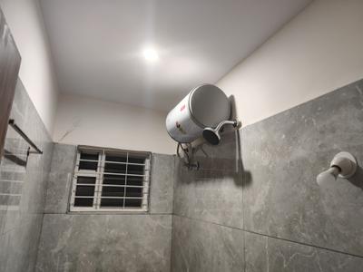 Bathroom Image of 510 Sq.ft 1 BHK Builder Floor for rent in Bommanahalli Bengaluru for Rs. 22000