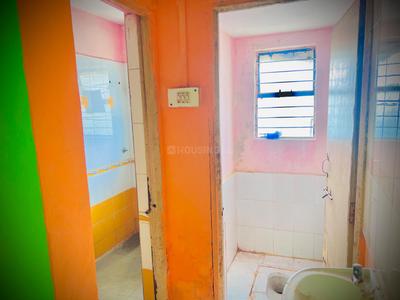 Bathroom Image of 2400 Sq.ft 2 BHK Apartment / Flat for rent in Vikas Nagar Pune for Rs. 15000