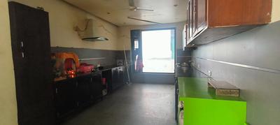 Kitchen Image of 6000 Sq.ft 6 BHK Independent House for sale in Sector 72 Noida for Rs. 75000000