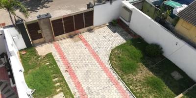 Balcony Image of 6500 Sq.ft 6 BHK Independent House for sale in Palavakkam, Sholinganallur Chennai for Rs. 140000000