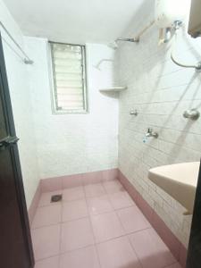 Bathroom Image of 600 Sq.ft 1 BHK Apartment / Flat for sale in Dahisar West Mumbai for Rs. 10700000