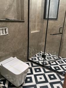 Common Bathroom Image of 4500 Sq.ft 4 BHK Builder Floor for sale in Sector 23 Gurgaon for Rs. 39999999