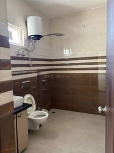Bathroom Image of 1200 Sq.ft 2 BHK Builder Floor for rent in Ompee Height, Palam Vihar Extension Gurgaon for Rs. 19000