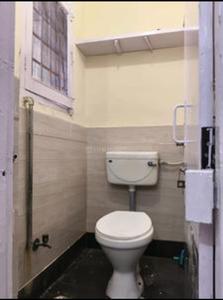 Bathroom Image of 1400 Sq.ft 2 BHK Builder Floor for rent in HUDA Plot Sector 31, Sector 31 Gurgaon for Rs. 32000