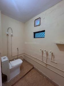 Bathroom Image of 550 Sq.ft 1 BHK Builder Floor for rent in Sector 12 Gurgaon for Rs. 18500