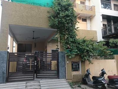 5 BHK Independent House