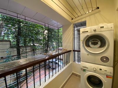 Balcony Image of 1850 Sq.ft 4 BHK Apartment / Flat for rent in Kamala Hill Roof, Pali Hill Mumbai for Rs. 450000