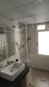 Bathroom Image of 1620 Sq.ft 3 BHK Apartment / Flat for sale in Ashok Nagar Chennai for Rs. 35000000
